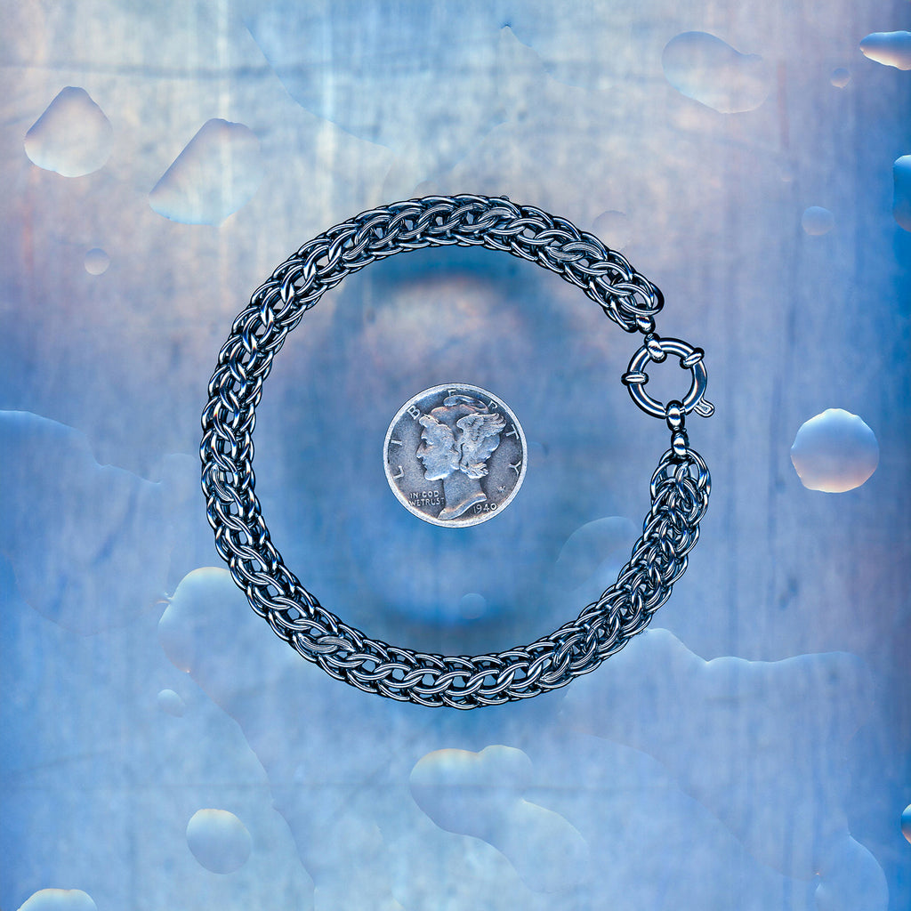 PRODUCT SHOT CLOSEUP SCAN OF AFTERGLOW CORE BRACELET 304 STAINLESS STEEL CHAIN MAILLE JEWELRY FULL PERSIAN 6 IN 1 MEDIUM WEAVE