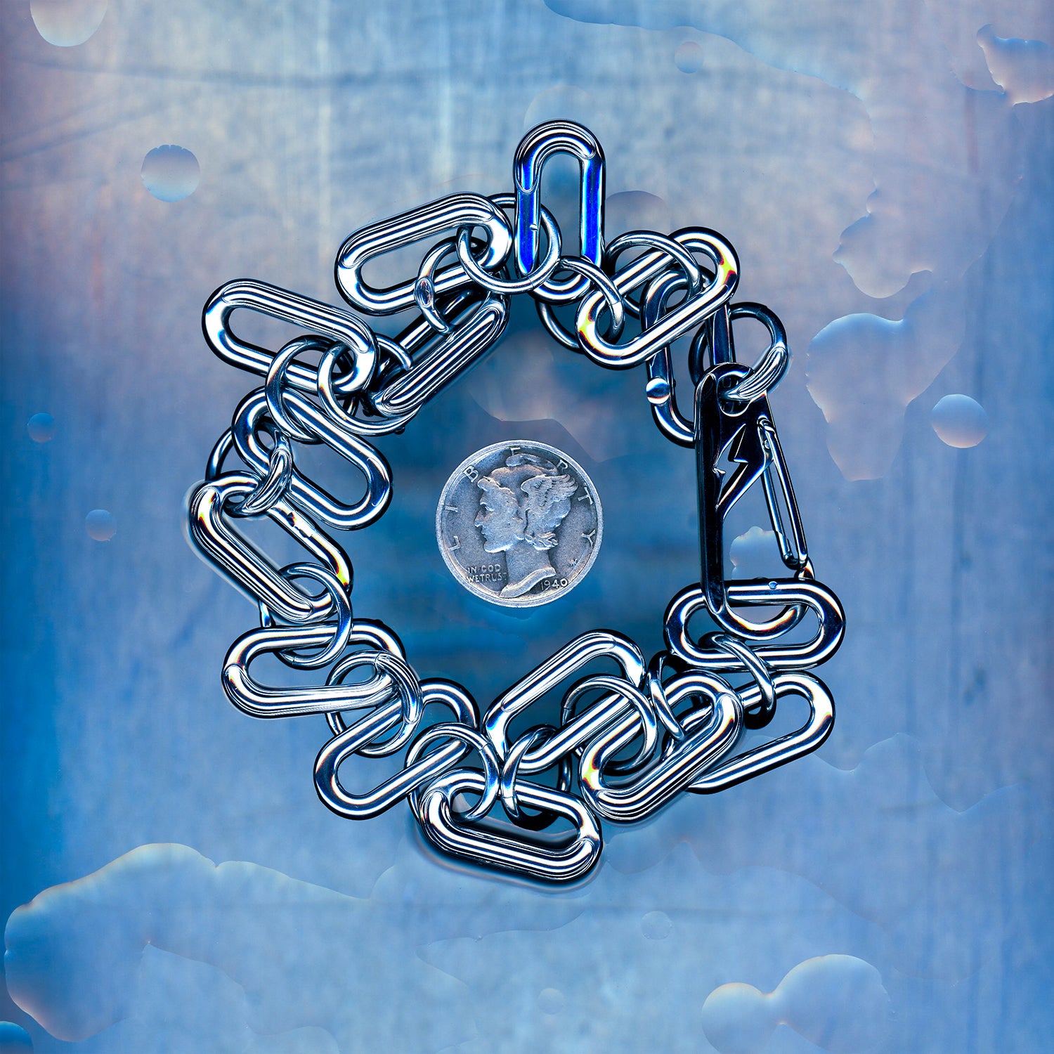 PRODUCT SHOT CLOSEUP SCAN OF BLACKOUT VOID CHOKER NECKLACE 304 STAINLESS STEEL CHAIN JEWELRY OVAL LINKS LIGHTENING BOLT