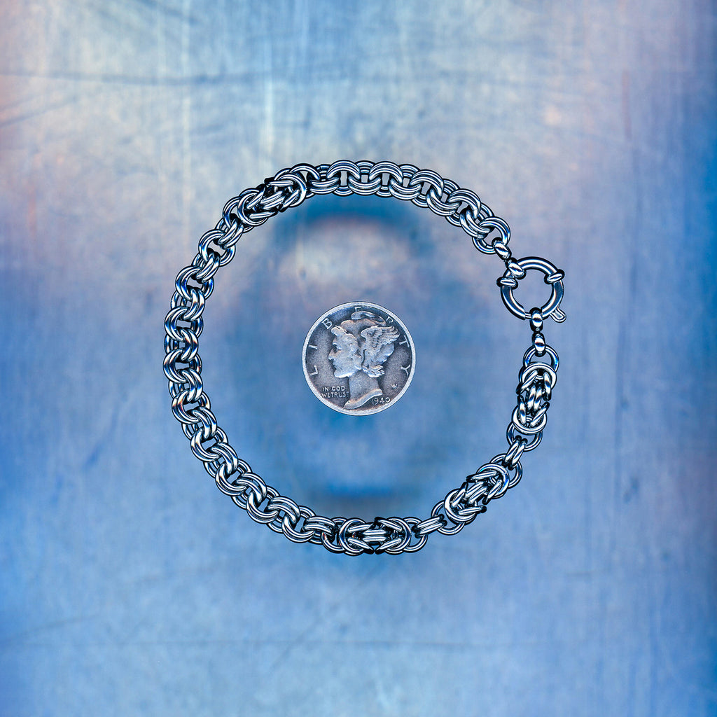 PRODUCT SHOT CLOSEUP SCAN OF BROKEN PIXEL CORE BRACELET 304 STAINLESS STEEL CHAIN MAILLE JEWELRY BYZANTINE AND 2 IN 1 MEDIUM WEAVE