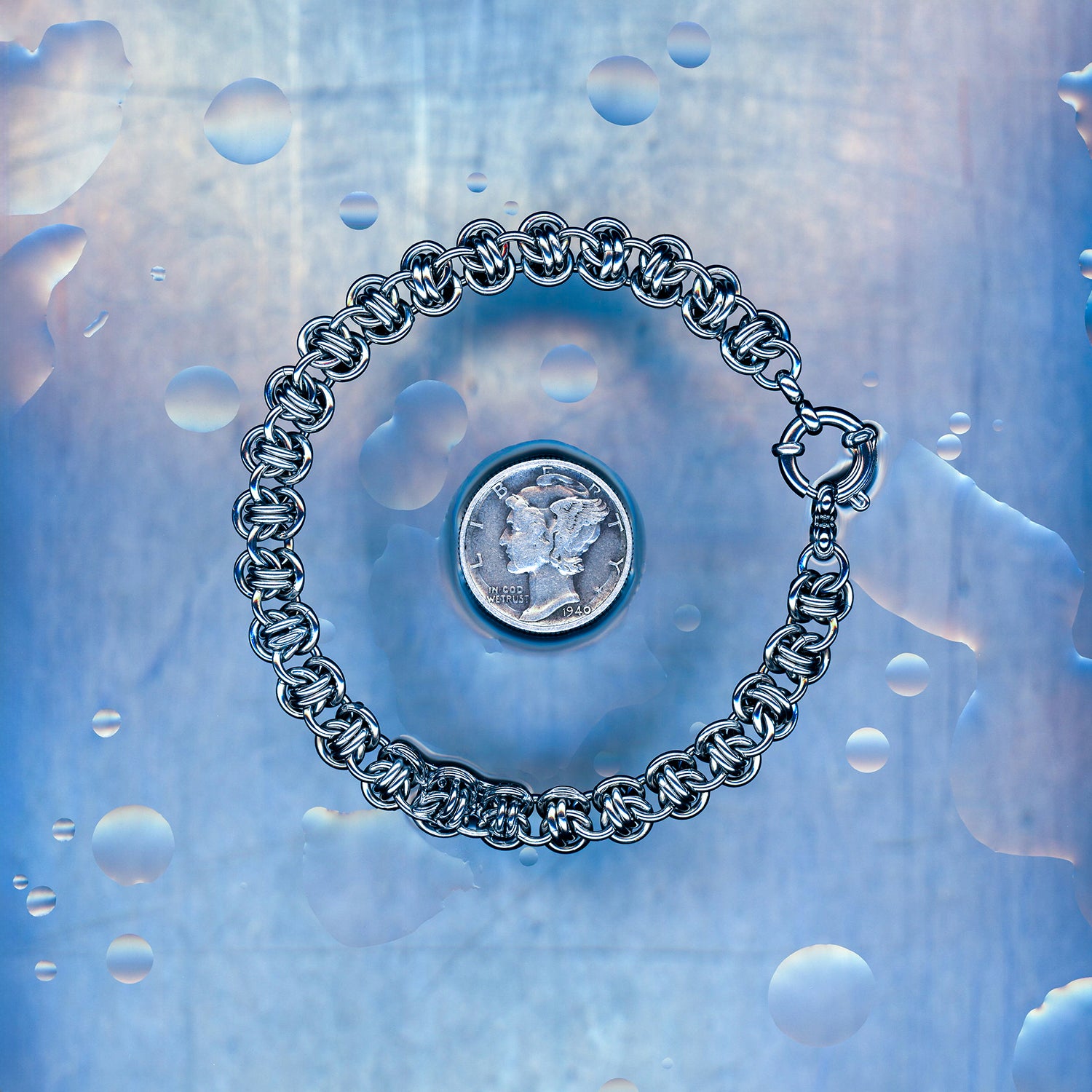 PRODUCT SHOT CLOSEUP SCAN OF LOW TIDE CORE BRACELET 304 STAINLESS STEEL CHAIN MAILLE JEWELRY BARREL MEDIUM SIZED WEAVE