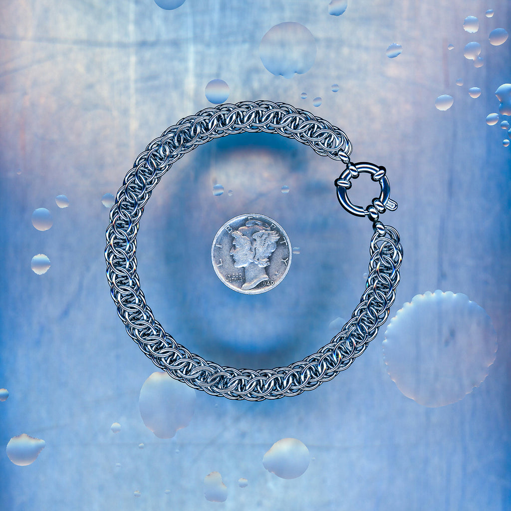 PRODUCT SHOT CLOSEUP SCAN OF REBOOT CORE BRACELET 304 STAINLESS STEEL CHAIN MAILLE JEWELRY FLAT FULL PERSIAN 5 IN 1 