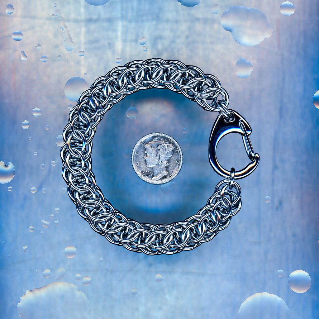 PRODUCT SHOT CLOSEUP SCAN OF REBOOT VOID BRACELET 304 STAINLESS STEEL CHAIN MAILLE JEWELRY FLAT FULL PERSIAN 5 IN 1