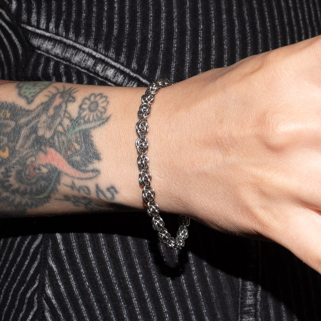 SWEET PEA, LITHE BRACELET